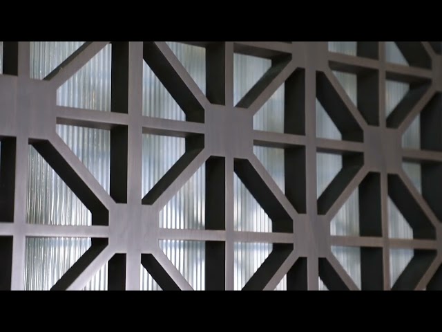 فیلم های شرکت در باره 1219X2438mm Metal Surface Stainless Steel Room Divider For Hotel Lobby Partition